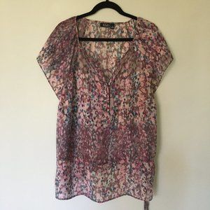 Blouse  V-neck, short sleeve  1X